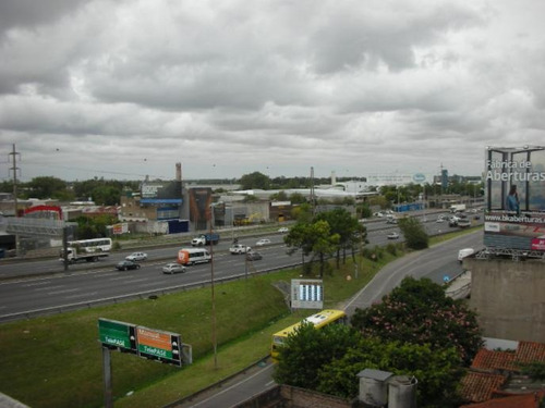 Imagen 1 de 7 de Oficina - Tigre