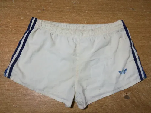 pantaloncini adidas anni 80
