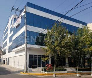 Oficinas Recién Remodeladas Cerca De Periférico Y Conscripto Con Terraza.