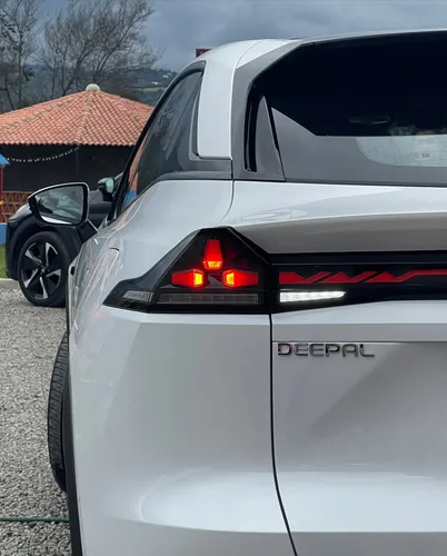 Deepal S07 Max Híbrido Rango Extendido Enchufable