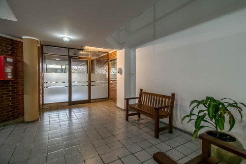 Oficina Impecable En Primer Piso De Edificio , Ideal Consultorio