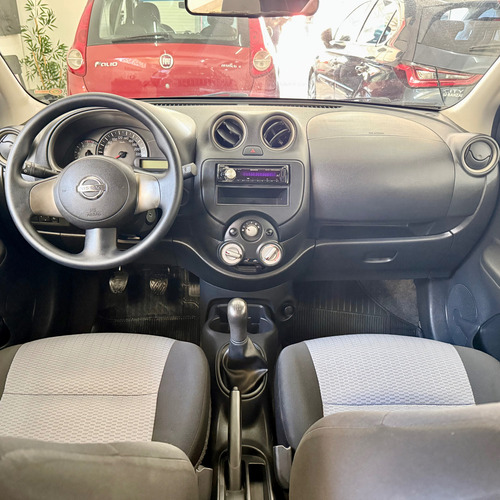 Nissan March 1.0 S 5p