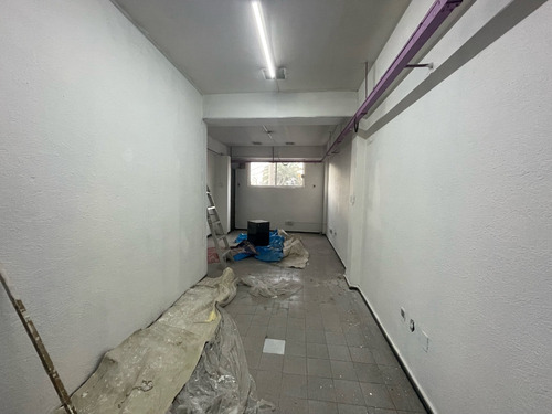 Local Comercial Para Comercio O Oficinas En Primer Piso En Adolfo López Mateos
