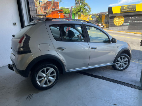 Renault Sandero Stepway 1.6 16v Hi-flex Aut. 5p