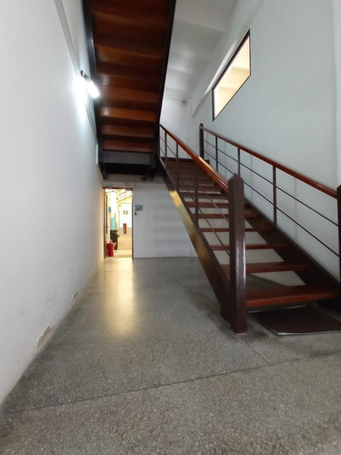 Imagen 6 de 30 de Gran Deposito Con Oficinas , 1100 M2 Proximo Al Puerto Con Renta De U$s 3500 !!