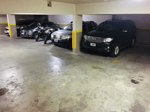 Cochera En Venta Belgrano Portón Automático, Fija, Cubierta,