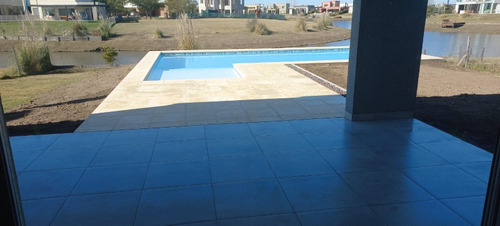 Casa A La Laguna