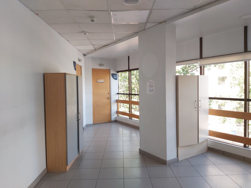Imagen 8 de 12 de Excelente Edificio Oficinas Y Área Salud