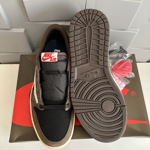 Tenis Air Jordan 1 Low Travis Scott Mocha 39 (Usado)