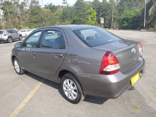 Imagem 6 de 9 de Toyota Etios 1.5 X Plus Sedan 16v Flex 4p Automático