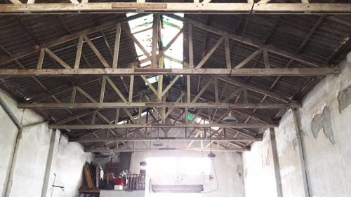 Imagen 3 de 30 de Galpón En Venta. 200 M2. 1 M2 Cub