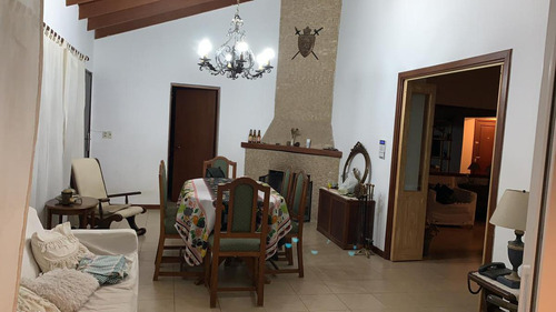 Quinta Quinta En Venta - 4 Dormitorios 3 Baños - 13.500mts2 - Esteban Echeverria