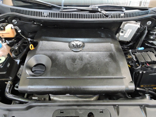 Volkswagen Polo Sedan 1.6 Mi 8v Flex 4p Manual