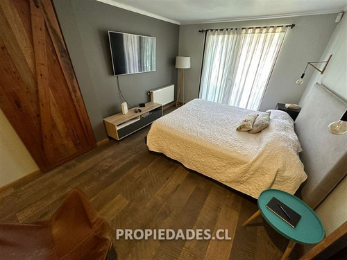 Casa En Venta De 5 Dorm. En Ñuñoa