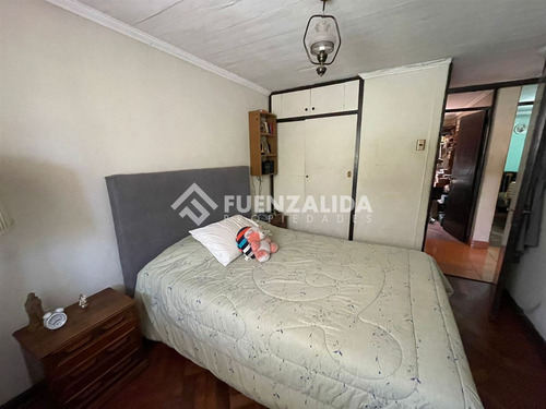 Casa En Venta De 4 Dorm. En Maipú