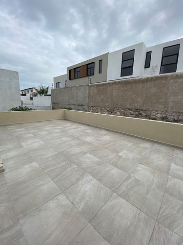 Imagen 11 de 18 de Hermosa Casa En Lomas De Juriquilla, 3 Recamaras, 2 En Pb, 3