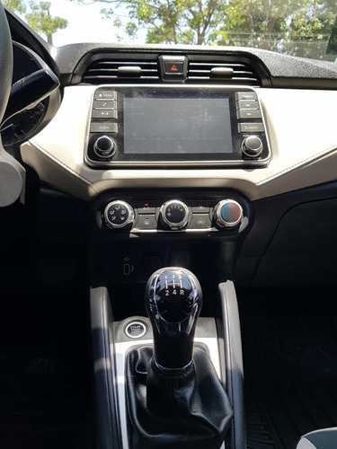 Imagen 15 de 15 de Nissan Versa 1.6 Advance Mt