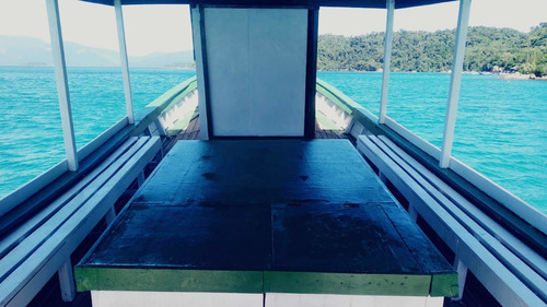 Imagem 6 de 12 de Barco De Madeira Traineira