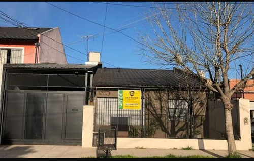 Dueño Directo. Casa En José C Paz 3 Amb Y Cochera