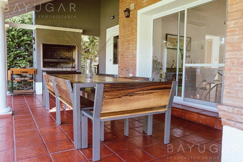 Venta - Casa Amoblada En Sausalito - Bayugar Negocios Inmobiliarios