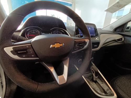 Imagen 6 de 21 de Chevrolet Onix Premier At Mr