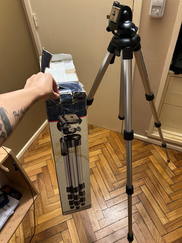 Tripode Manfrotto Italiano Júnior 390 Plateado