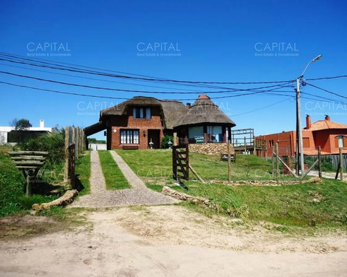 Casa En Venta En Manantiales, El Chorro 