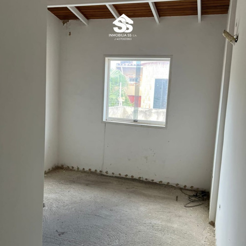 Townhouse En Venta - Obra Limpia - San Pablo, Turmero