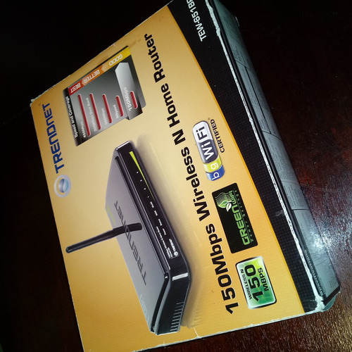 Router Wifi Trendnet 150 Mbps (detalle Estético En Antena)