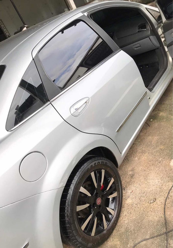 Fiat Linea 2011 1.8 16v Lx Flex 4p