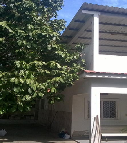 Imagem 11 de 14 de Chácara: 2 Quartos,1 Suite, Terraço, Quem Ver Compra. Show.