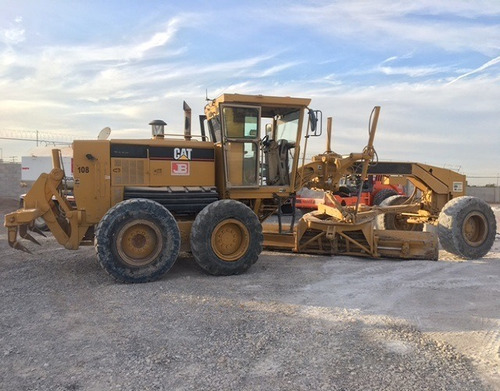 Imagen 2 de 14 de Motoconformadora Caterpillar 140 H_año 2005