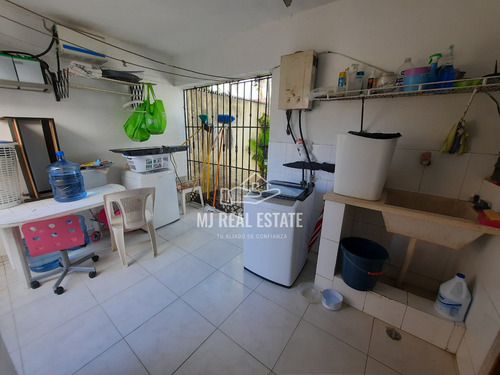 Imagen 7 de 13 de Casa En Arroyo Hondo Nuevo, 2 Niveles, 4 Habitaciones, Detras Del Nacional