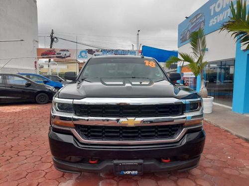 Imagen 2 de 15 de Chevrolet Silverado 2018 5.3 V8 2500 Ls Doble Cabina 4x2 At