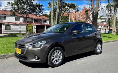 Mazda 2 Automatico