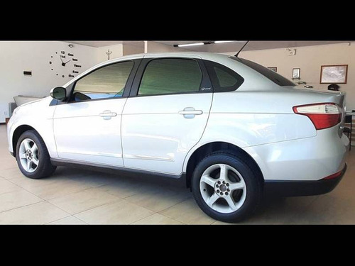Fiat Grand Siena Essence 1.6 Completo