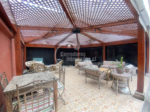 Casa En Venta De 7 Dorm. En Vitacura Santa María.san Benito.