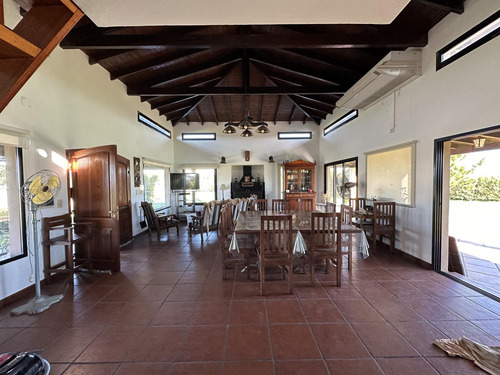 Casa En Pueblo General Belgrano