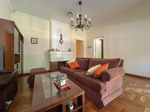 Casa En Venta En Banfield Oeste - Acepta Departamento En Parte De Pago!