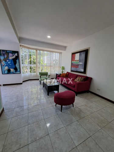 Imagen 10 de 14 de Apartamento En Maeneiro