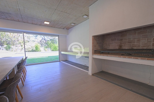 Apartamento En Alquiler - Punta Del Este- Ref: 3633
