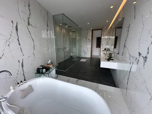 La Casa Mas Exclusiva Del Alto De Palmas! Excelente Ubicacion Y Precio! Como Nueva! Con