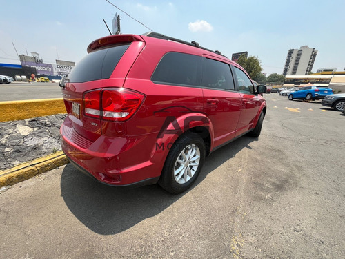 Dodge Journey 2.4 Sxt 7 Pasajeros At