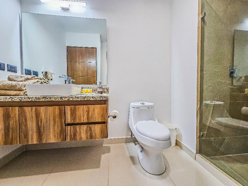 Departamento En Venta En Colonia Zona Hotelera Norte, Puerto Vallarta, Jalisco