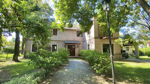 Casa En Venta En Barrio El Pato Verde Muñiz