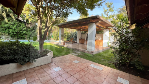 Exclusiva Casa En Sector Los Nogales De La Dehesa