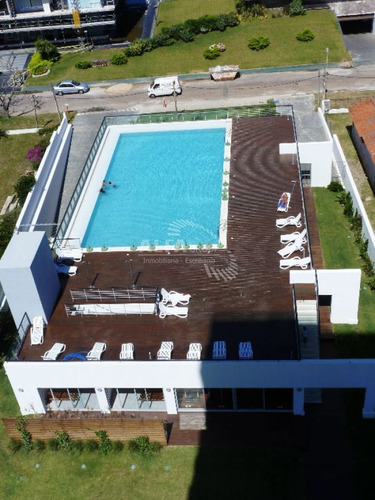 Imagen 13 de 30 de Apartamento En Mansa, 2 Dormitorios