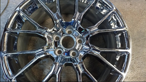 Rin 20 Ford Mustang 2005 2006 2008 2010 2011 2012 2014 Plateado (Usado)