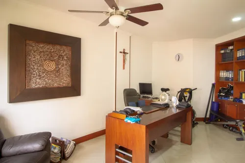 Apartamento En Venta En Aguacatal. Cod V4744