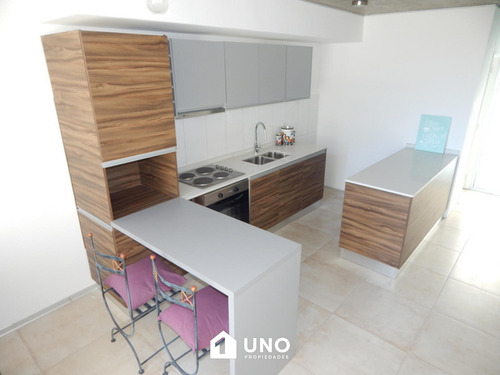 Av. Eva Perón Y Acevedo - Ultimo Dpto De 1 Dormitorio Externo.